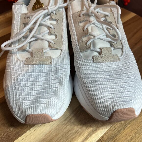 Adidas Womens Swift Run23 Running Athletic Shoe Sz 8 White IG4715 - Picture 4 of 11